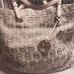 MICHAEL MICHAEL KORS MONOGRAMMED TOTE BAG
